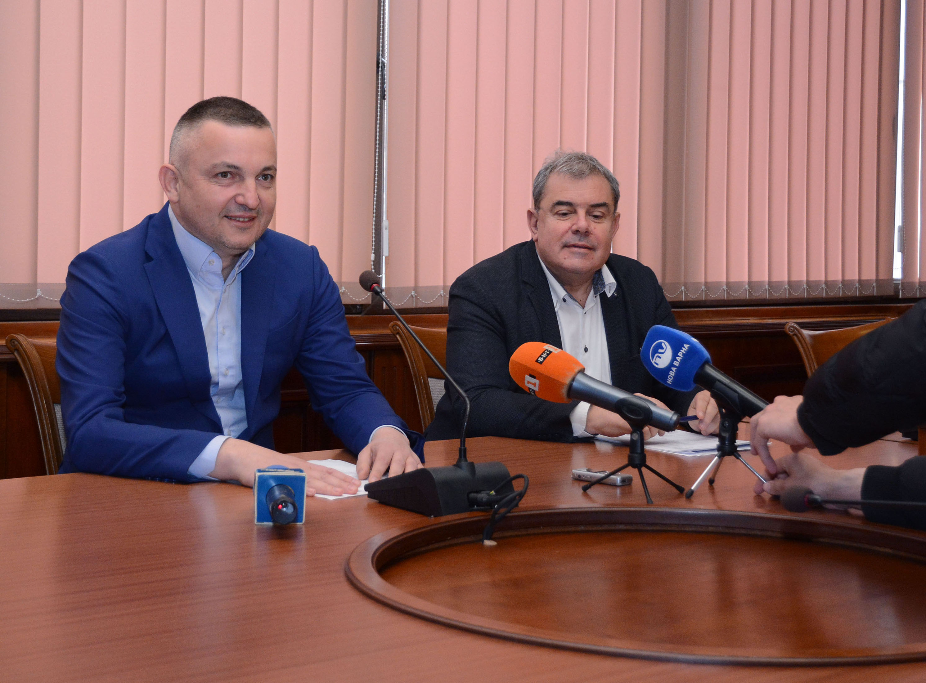 Свързани файлове